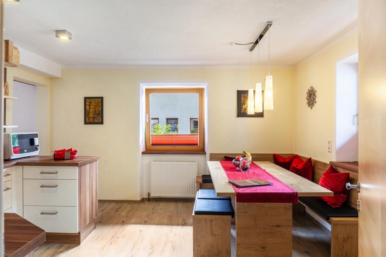 Ferienwohnung Galerie Kaiser Mayrhofen Luaran gambar