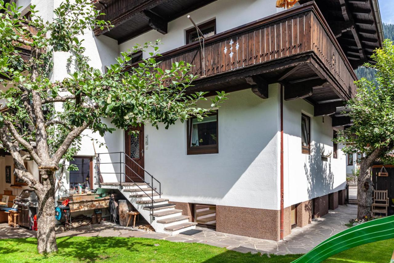 Ferienwohnung Galerie Kaiser Mayrhofen Luaran gambar